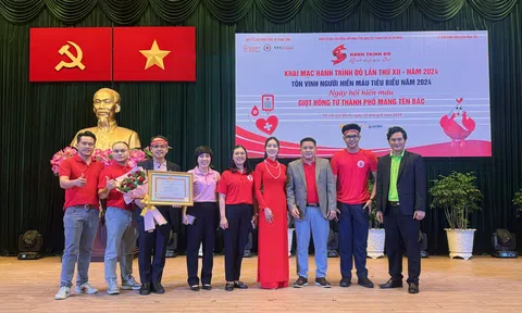 Hoa hậu Nhân ái Nguyễn Ngọc Hiếu tham dự khai mạc Hành trình đỏ XII năm 2024 tại TP.HCM