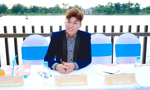 NTK Tommy Nguyễn tung ra BST dạ hội tôn lên nét đẹp sang trọng của thí sinh Hoa hậu Quý bà Việt Nam Toàn cầu 2023