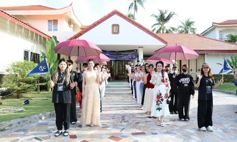 Hoạt động diễu hành bằng xe JEEP Quảng Bá Cảnh Quan Du Lịch Tỉnh Bình Thuận cùng Hoa Hậu Biển Việt Nam 2024