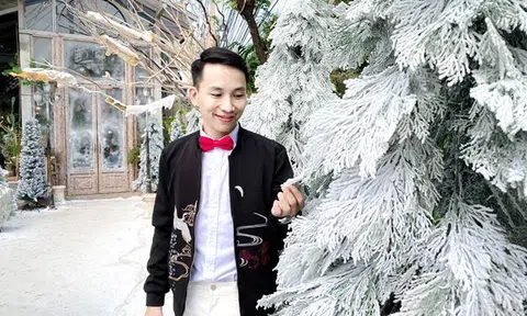 Ca nhạc sĩ Hoàng Lê Duy Khánh rộn ràng đón giáng sinh tại nước ngoài
