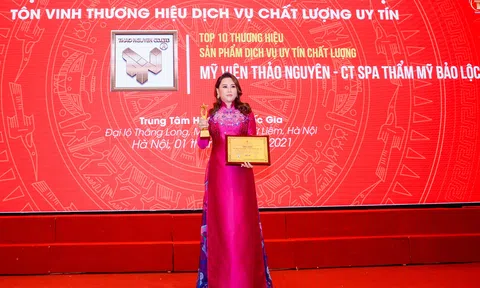 Doanh nhân hoa hậu Thảo Nguyên nhận giải ‘Top 10 thương hiệu sản phẩm dịch vụ uy tín chất lượng’