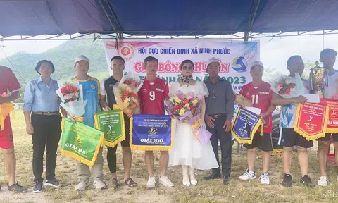 Nữ tỷ phú Hạnh Dung xuất hiện đại diện nhà tài trợ chính trao tặng giải bóng chuyền cho hội cựu chiến binh xã Ninh Phước