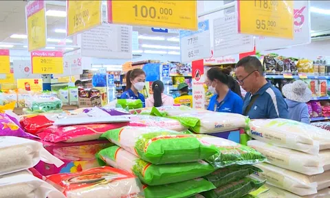 BỘ CÔNG THƯƠNG YÊU CẦU  KIỂM TRA KINH DOANH GẠO TẠI CHỢ, SIÊU THỊ