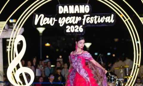 Model Hải Ngân: "Viên kim cương" sáng giá và hành trình từ sàn diễn quốc tế đến vị trí Vedette "Vũ Khắc Giao Thời"